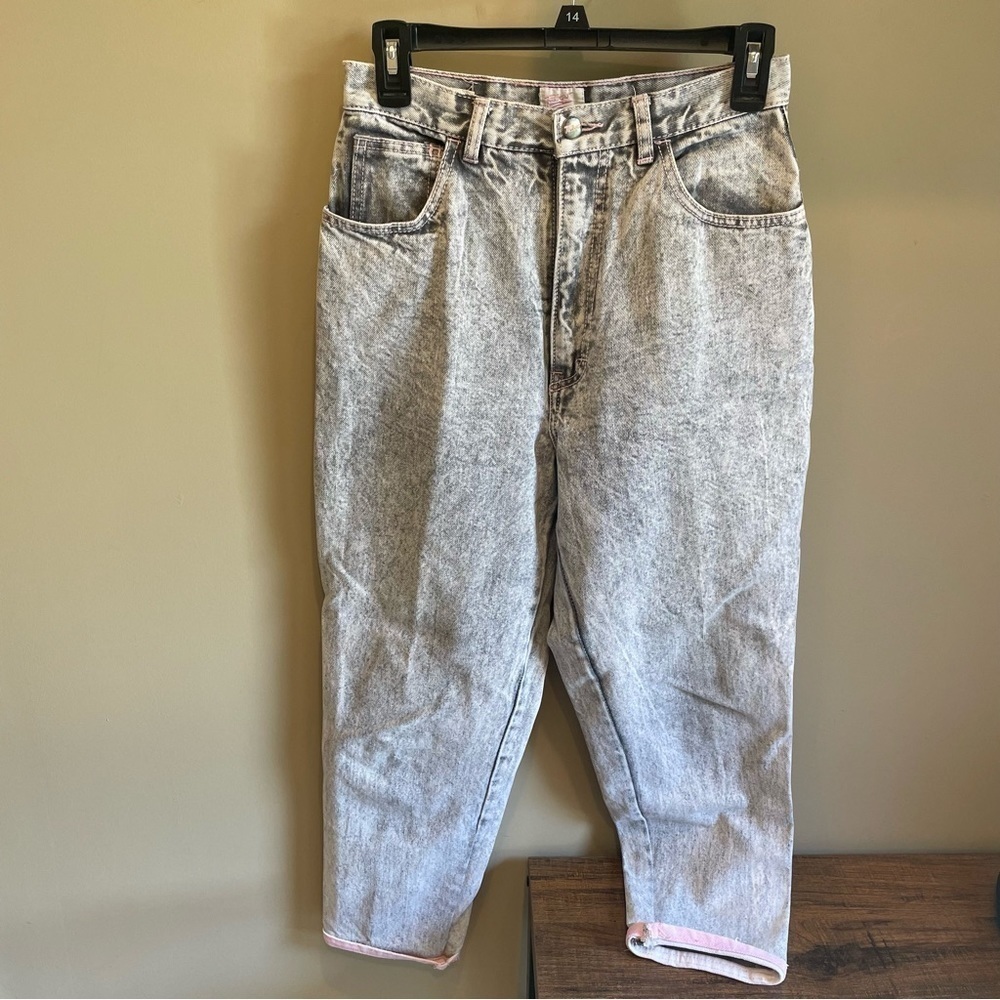 Vintage Taboo Acid Wash Rolled Hem Mom Jeans 11